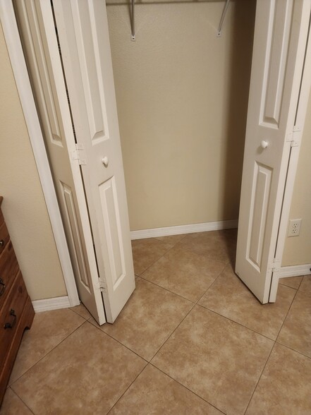 Building Photo - 8029 Elmstone Cir