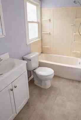 Building Photo - 327 4th Ave