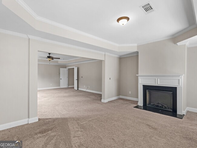 Building Photo - 185 Regency Pl