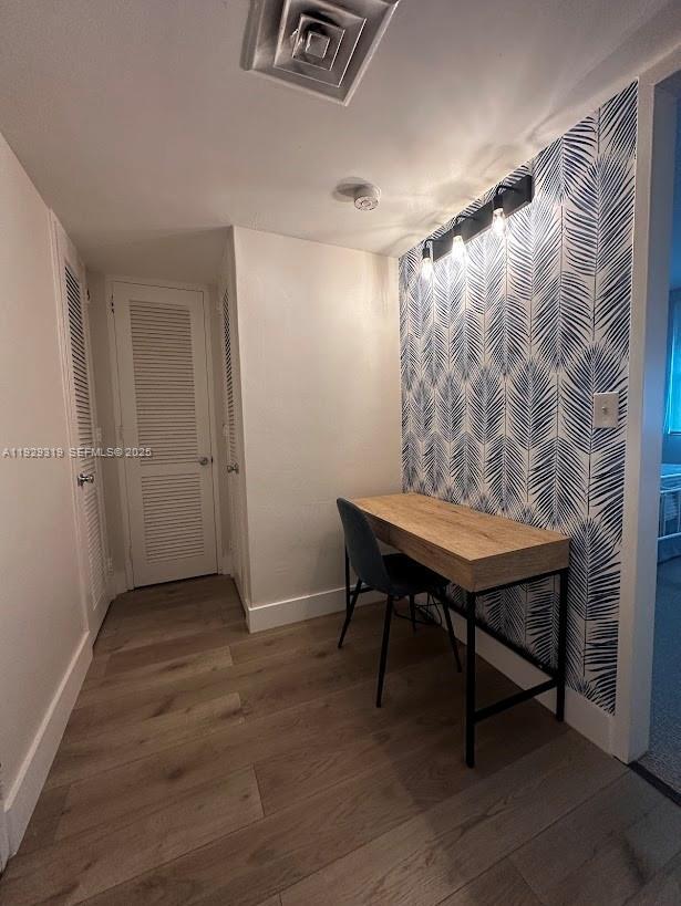 Building Photo - 5055 Collins Ave