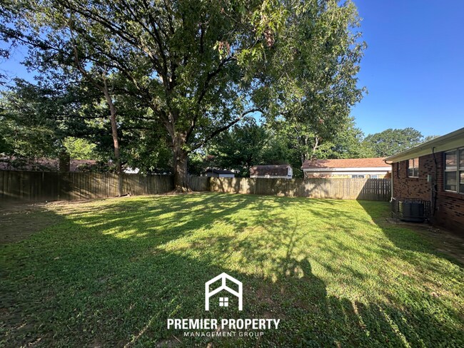 Building Photo - Move-In Ready 4BR Home in 38134 - Airy Living Spaces & Private Backyard