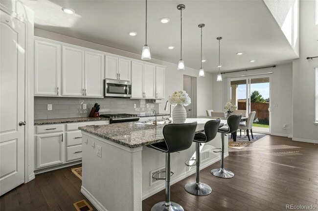 Building Photo - 14874 Chicago St