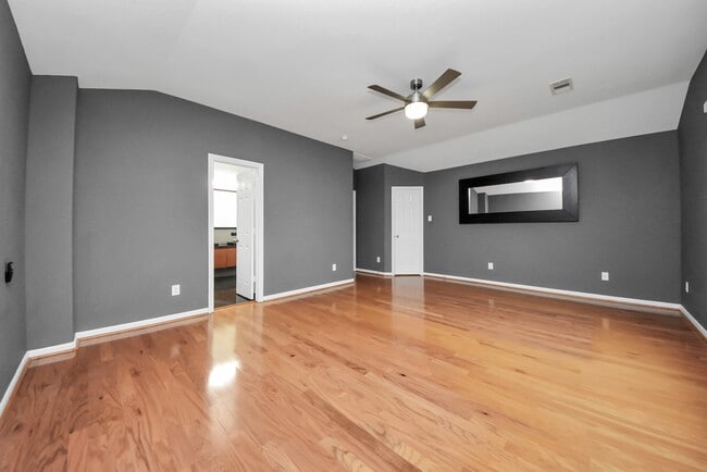 Building Photo - 10062 Hillside Bayou Dr