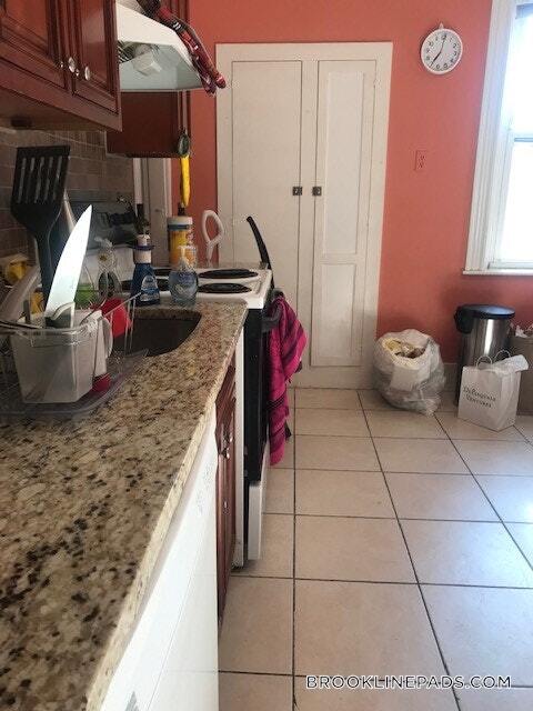 Building Photo - 16 Euston St