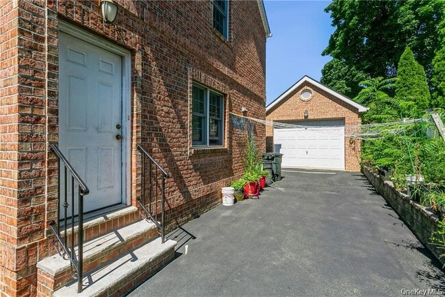 Building Photo - 39 Croydon Rd