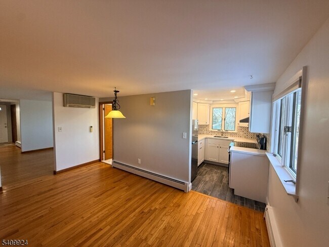 Building Photo - 237 Buena Vista Dr