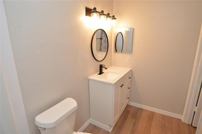 Building Photo - 1400 Gandy Blvd N