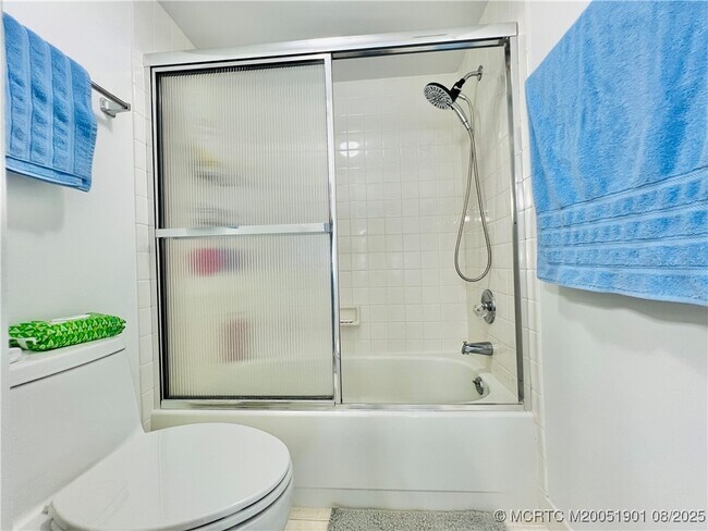 Building Photo - 9500 S Ocean Dr