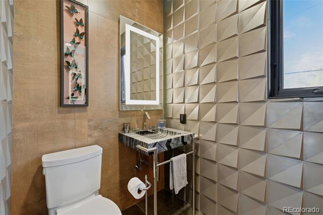 Building Photo - 2483 W Caithness Pl