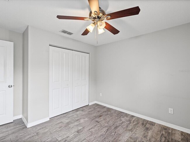 Building Photo - 1238 Vista Way
