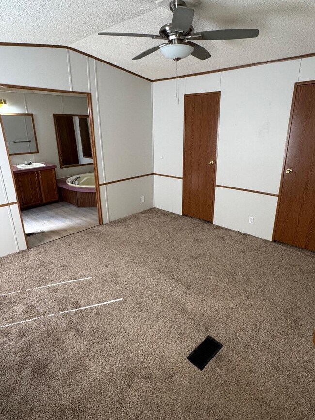 Building Photo - 1311 Melinda Dr