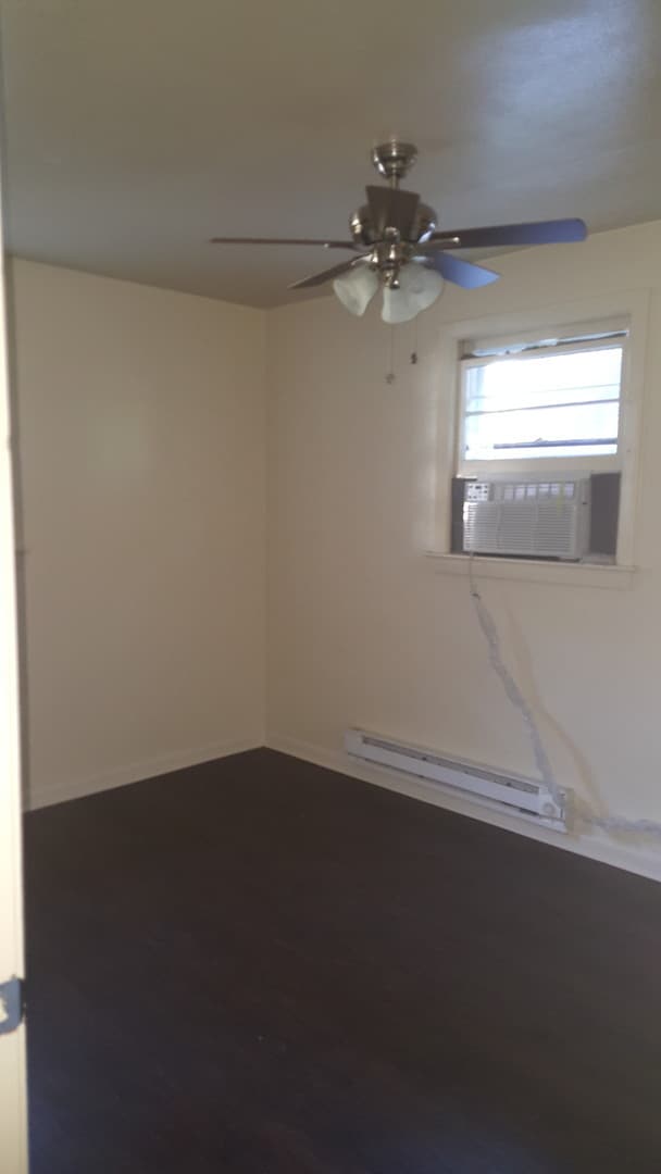 Building Photo - 9548 11th Bay St