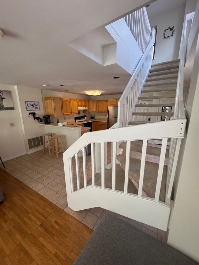 Building Photo - Furnished Downtown Condo. 1 bed/1 bath