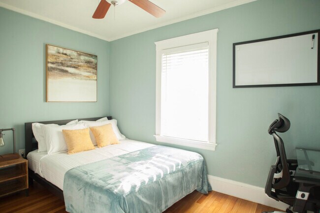 Building Photo - 226 Canal St