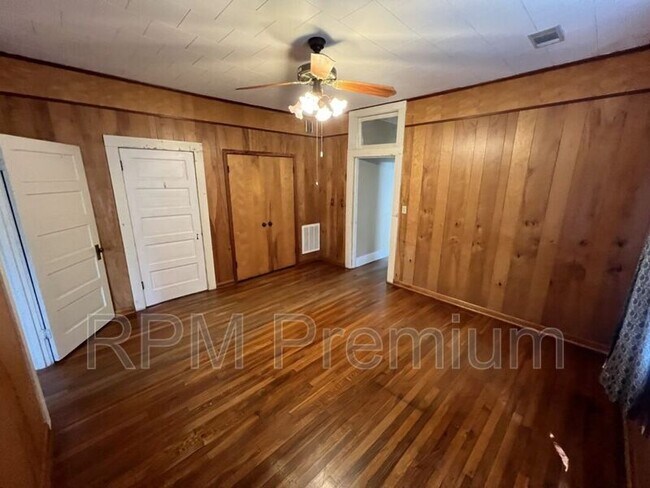 Building Photo - 4429 39th St