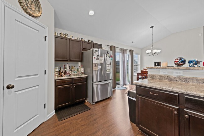 Building Photo - 211 Lynden Ln