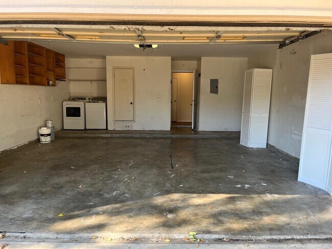 Building Photo - 12908 Steeple-Chase Dr