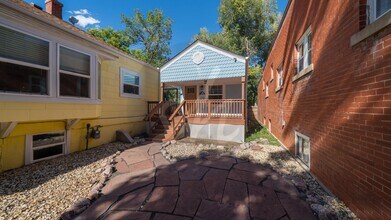 Building Photo - Old Colorado City Cottage