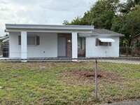 Building Photo - 2631 NW 25th St
