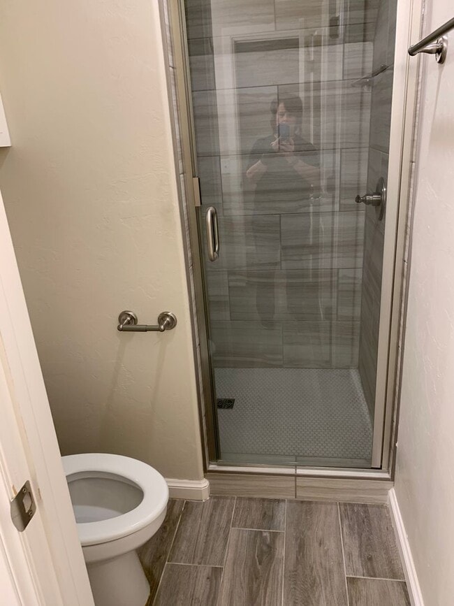 Building Photo - 3 bed, 2.5 bath home in the Enclave