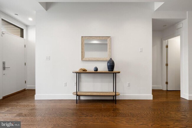 Building Photo - 2019 Blair St