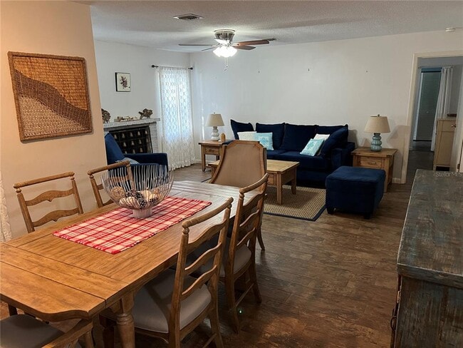 Building Photo - 36338 W Spring Lake Blvd