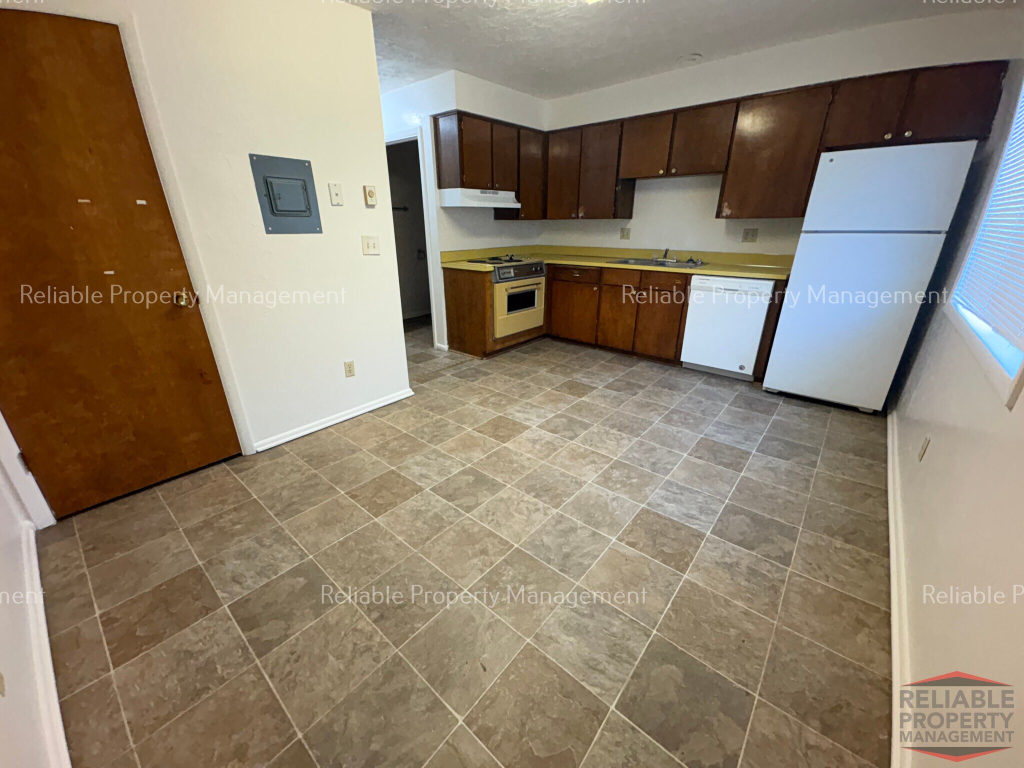 Building Photo - 1519 Laprele St