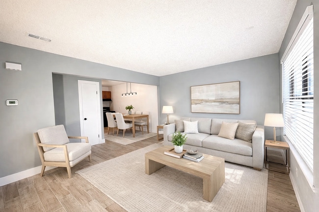 Building Photo - 531 N Betty Jo Dr