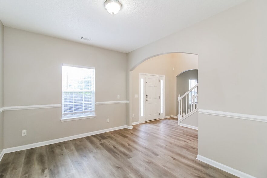 Building Photo - 6657 Delaware Bend