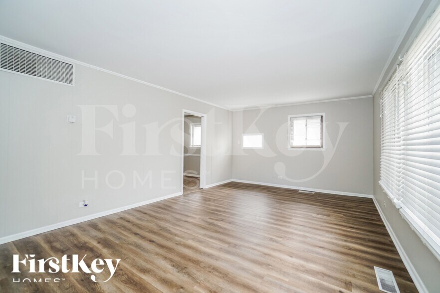 Building Photo - 428 Suwanee St