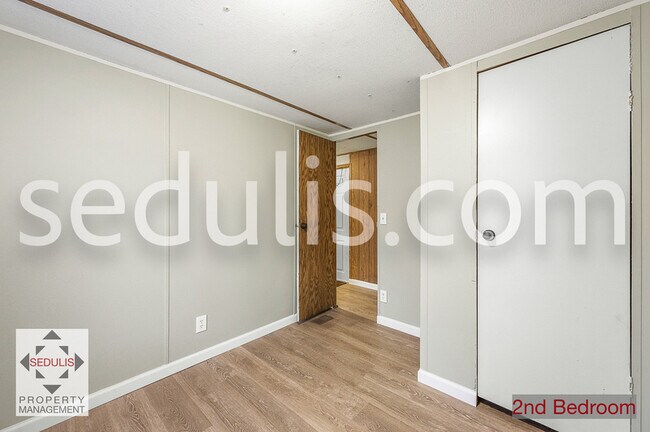 Building Photo - 354 Frankie Ln