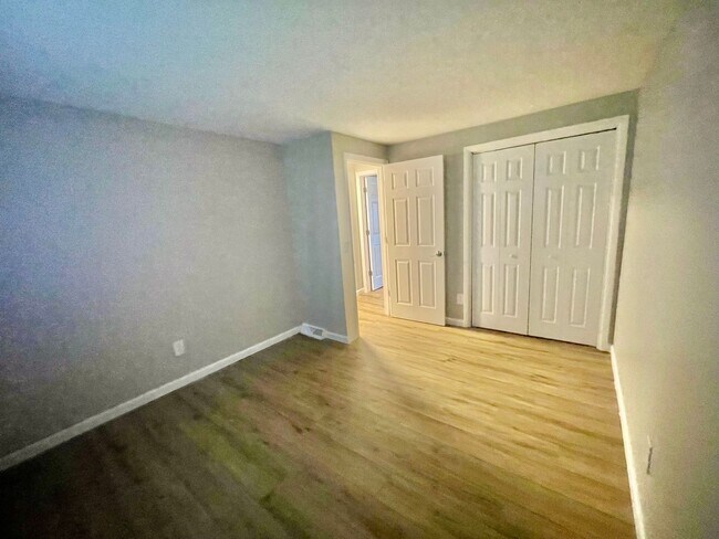 Building Photo - 3282 Ridge Rd Ext