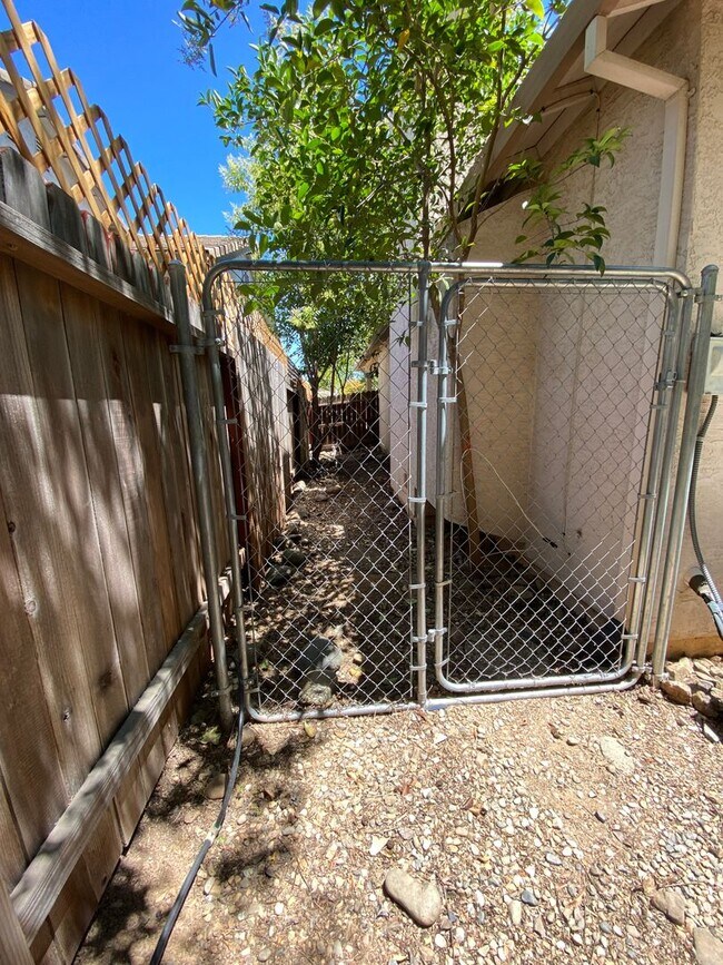 Building Photo - Awesome Folsom Home in Broadstone, Near Raquet Club, Intel, Kaiser, The Palladio, and More!