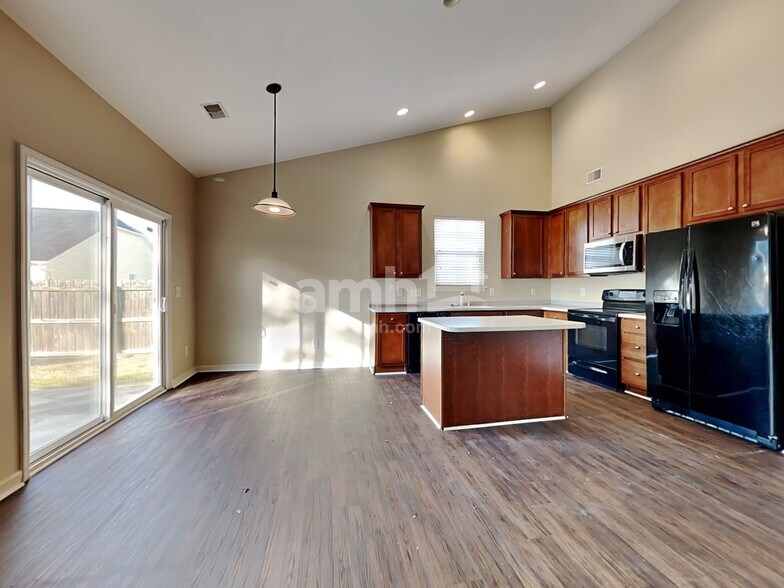 Building Photo - 2993 Nantuckett Ave