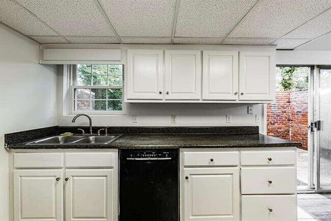 Building Photo - 3545 Chamblee Tucker Rd