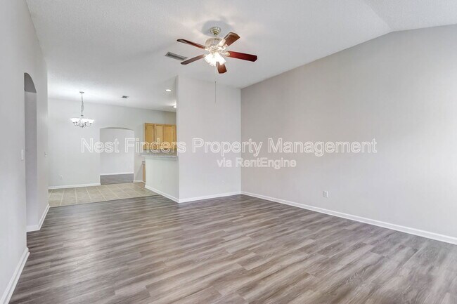 Building Photo - 749 Grand Parke Dr