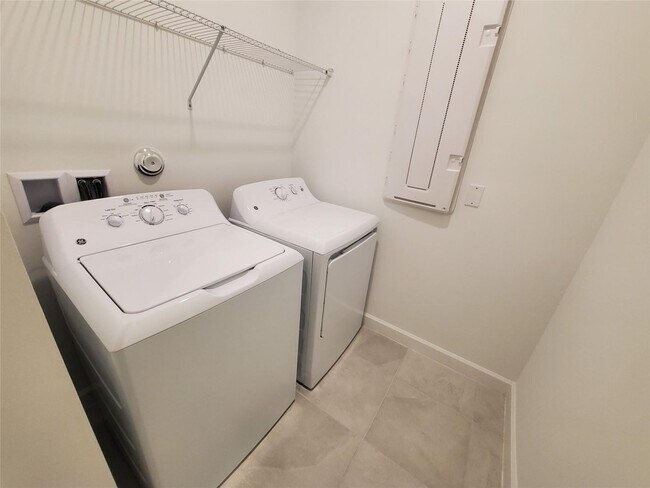 Building Photo - 1313 Haywagon Tr.