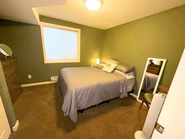 Building Photo - 1427 Painted Desert Ct