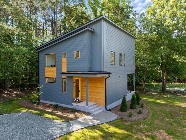 Primary Photo - Stunning New Construction Home in the Hear...