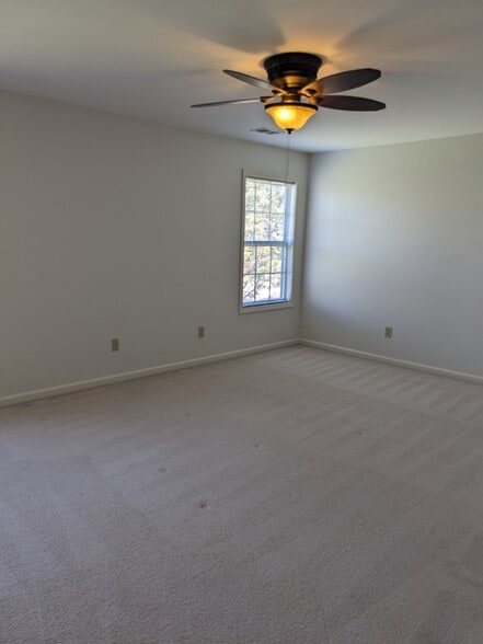 Bedroom - 628 Hadlow St