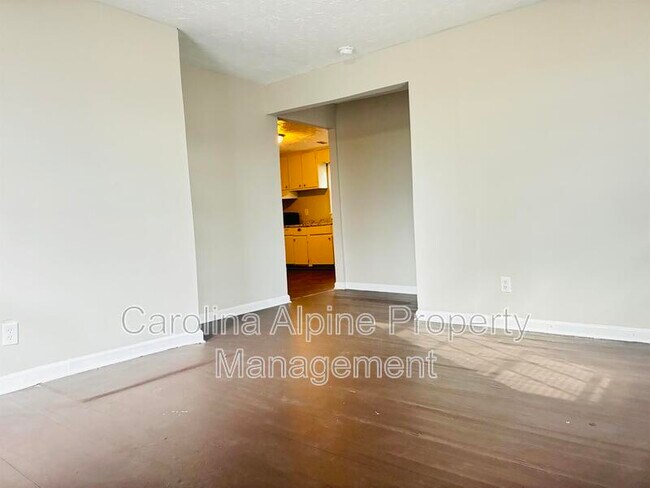 Building Photo - 208 Royster Ave