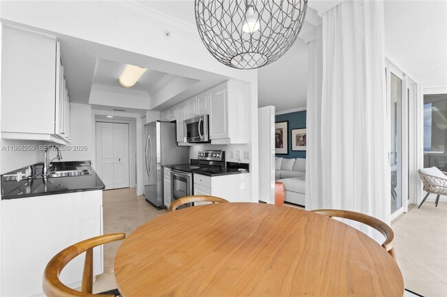 Building Photo - 21055 Yacht Club Dr