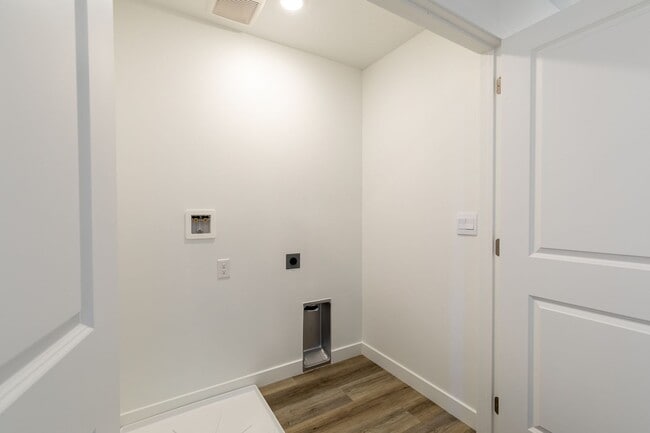 Building Photo - Townhome in Long Valley Community