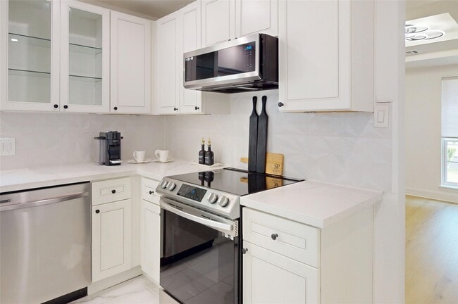 Building Photo - 5731 S Braeswood Blvd