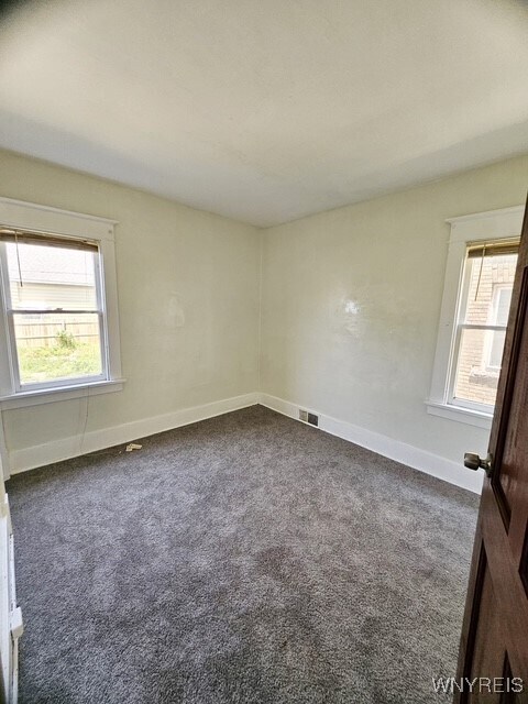 Building Photo - 706 E Delavan Ave