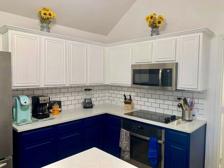 Kitchen - 4700 Basil Dr