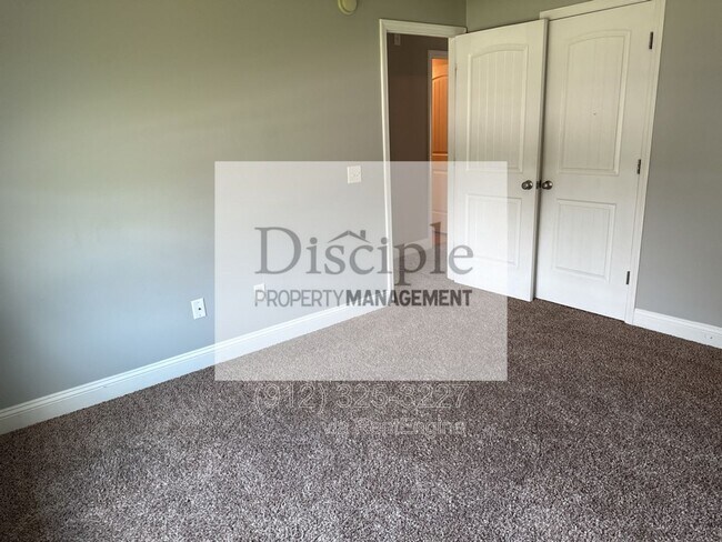 Building Photo - 387 O'Hara Dr