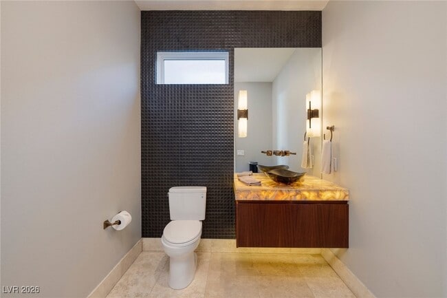 Building Photo - 675 Scenic Rim Dr