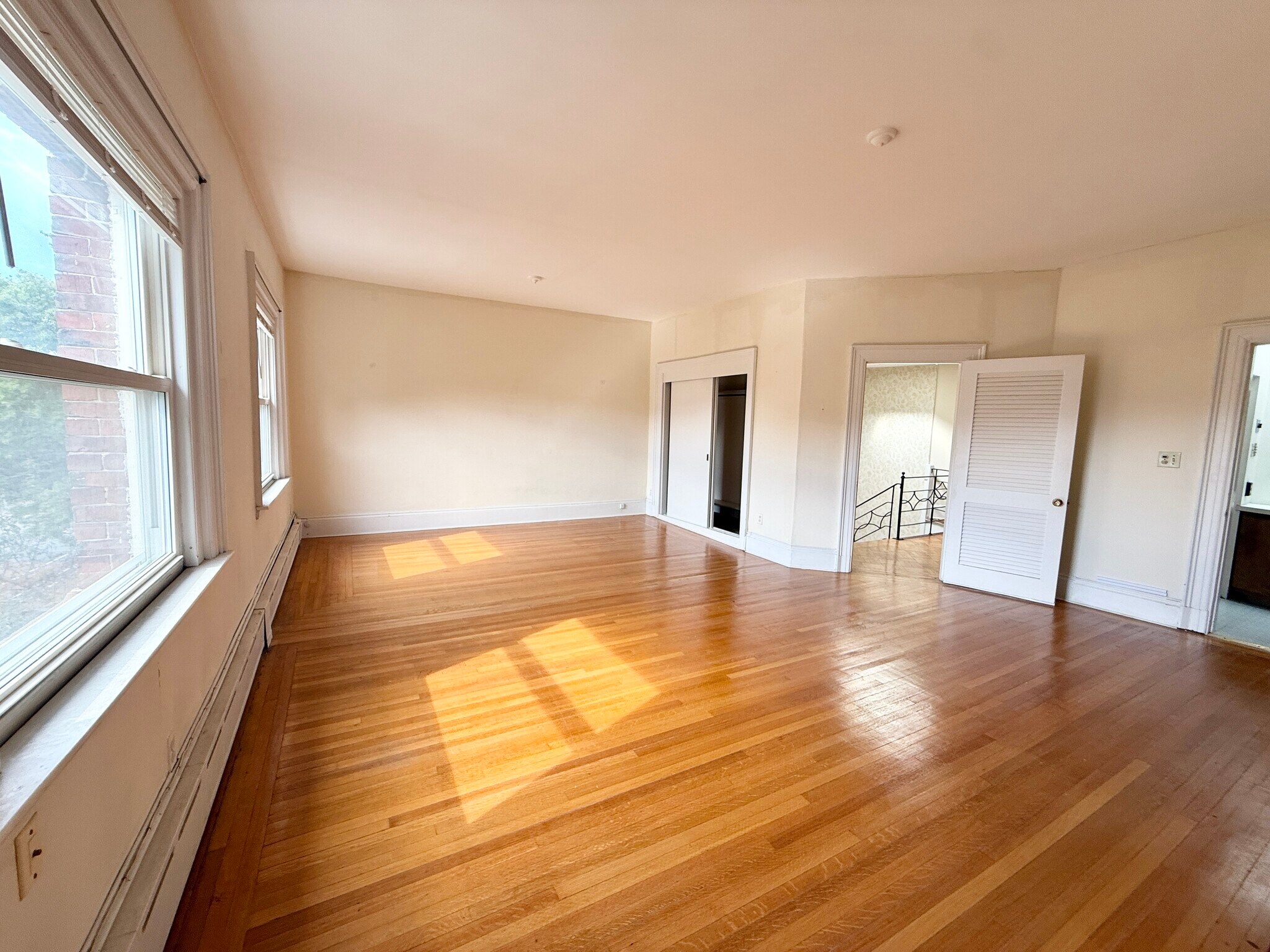 Building Photo - 1712 Beacon St