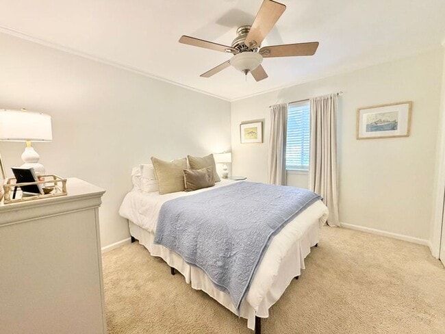 Building Photo - 490 Strathy Hall Dr